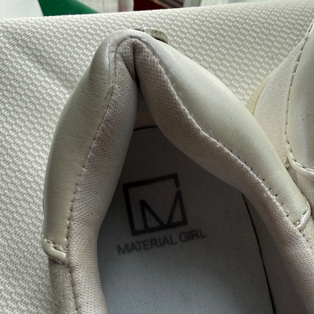Material Girl Melanie Women 8M White Silver Rhinestone Embellished Sneaker Shoes
